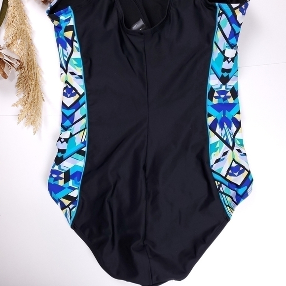NEW Catalina Black Multicolored 1 Pc Swimsuit Size 12 / 14 - Picture 11 of 13